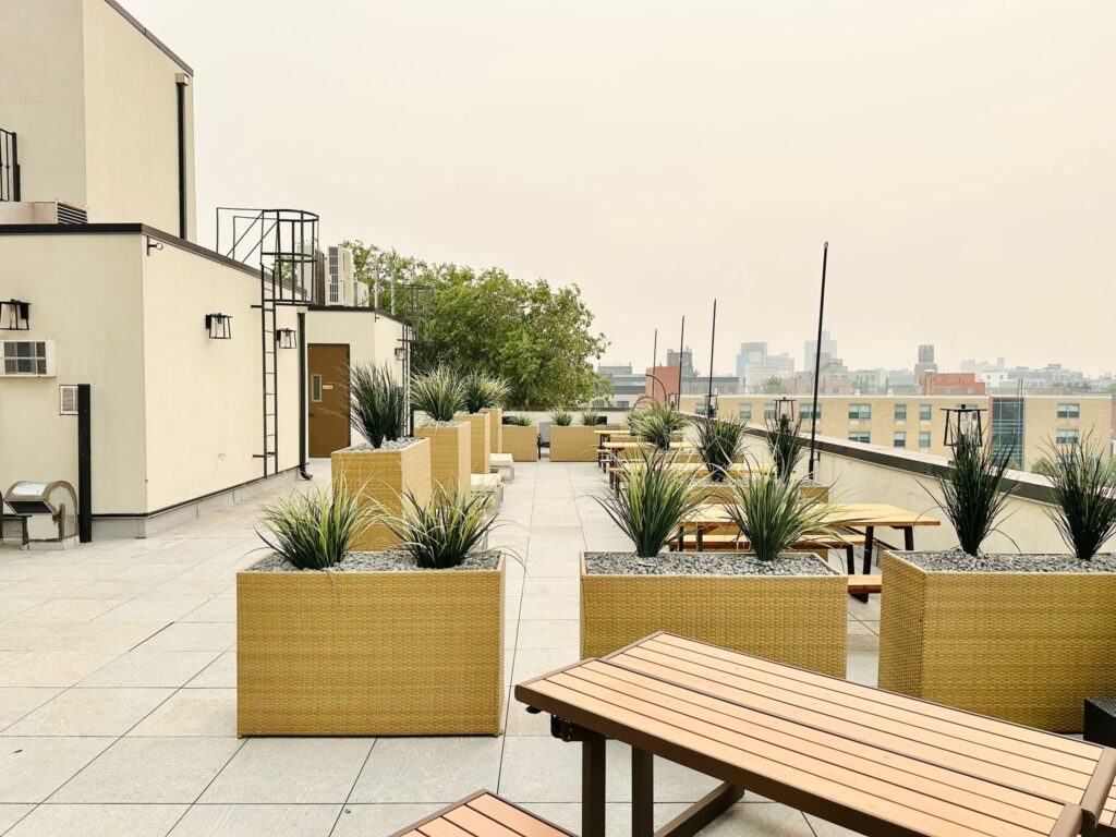 987 Willoughby-Rooftop2