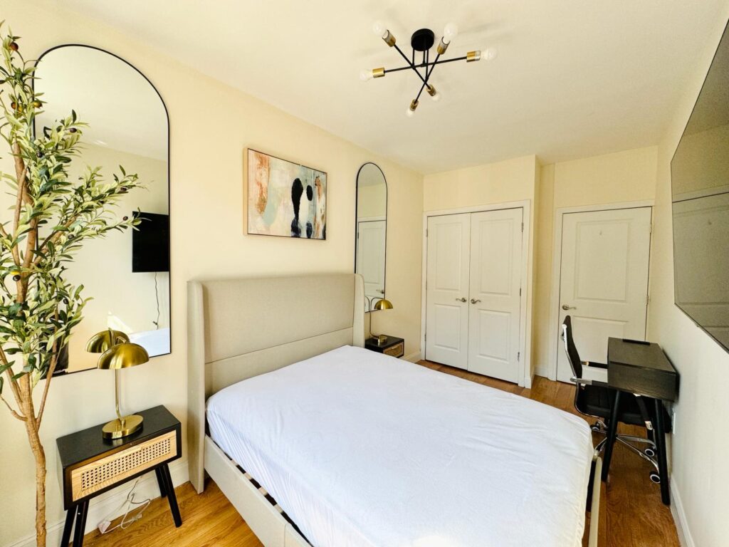 1131 president st apt 1B- Room651-4-new