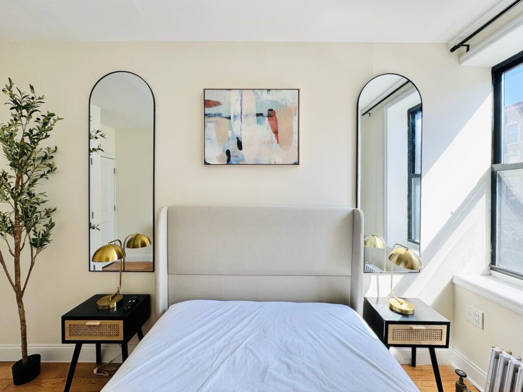 1131 president st apt 1B- Room652-4-new