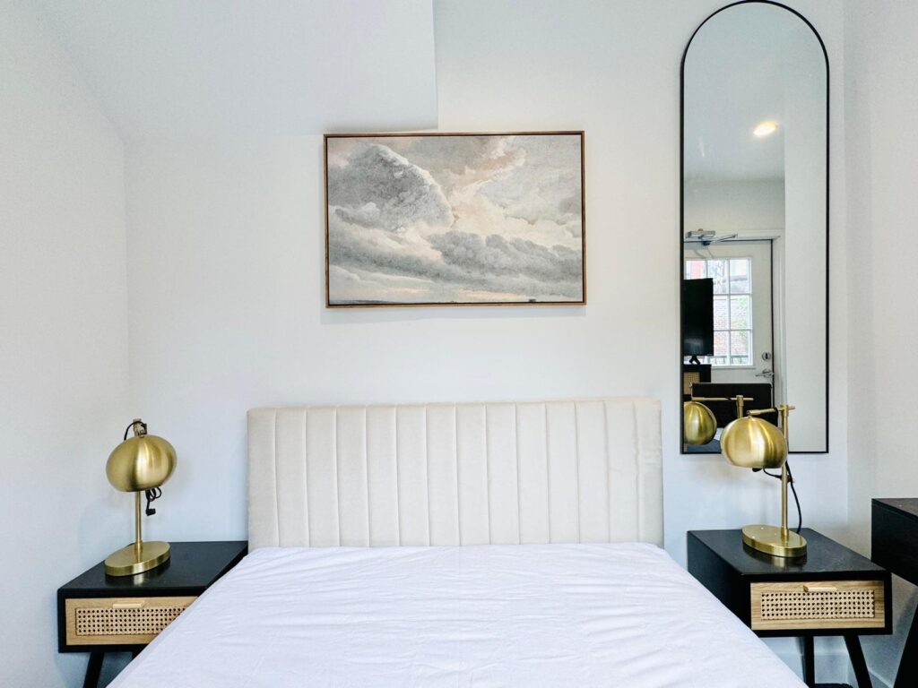 287 Vanderbilt Ave-Room702-4