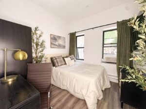 Dekalb Ave – #695