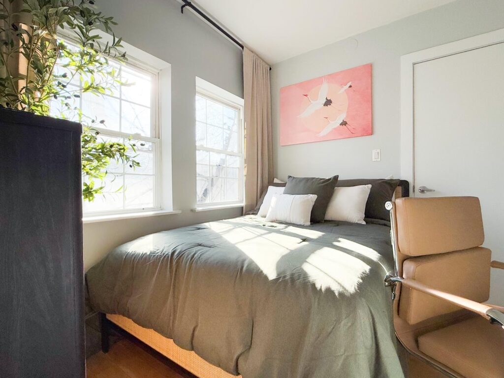 189 Scholes St-Room753-3