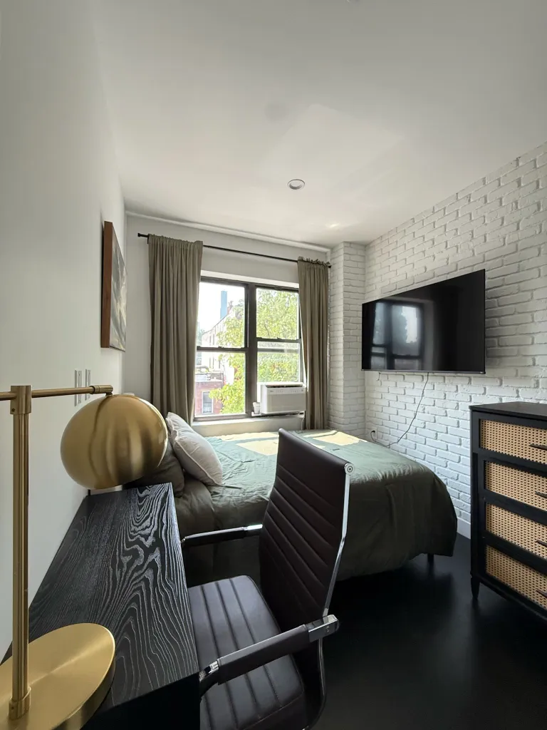 287-Vanderbilt-Ave-3-Room711-1