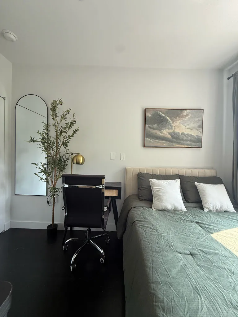 287-Vanderbilt-Ave-3-Room711-3